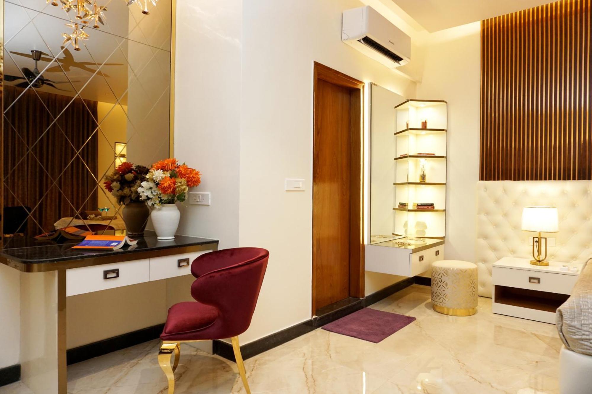 The Pentouz On 100 Feet Road Indiranagar - An Urban Luxury Retreat Apartamento Bangalore Exterior foto
