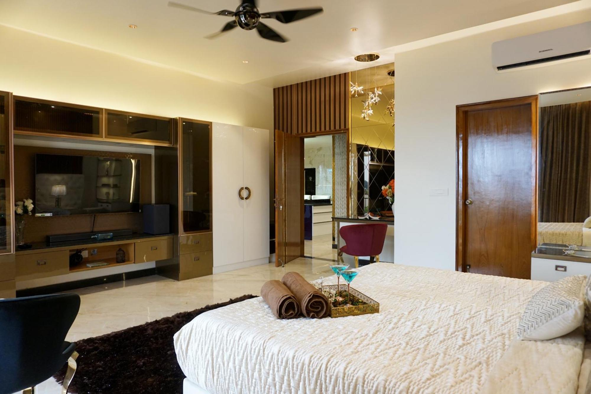 The Pentouz On 100 Feet Road Indiranagar - An Urban Luxury Retreat Apartamento Bangalore Exterior foto