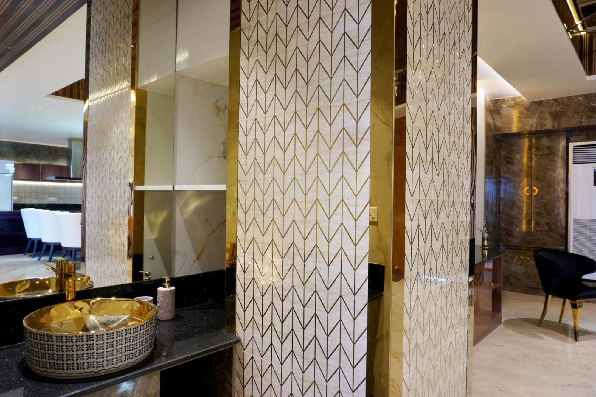 The Pentouz On 100 Feet Road Indiranagar - An Urban Luxury Retreat Apartamento Bangalore Exterior foto