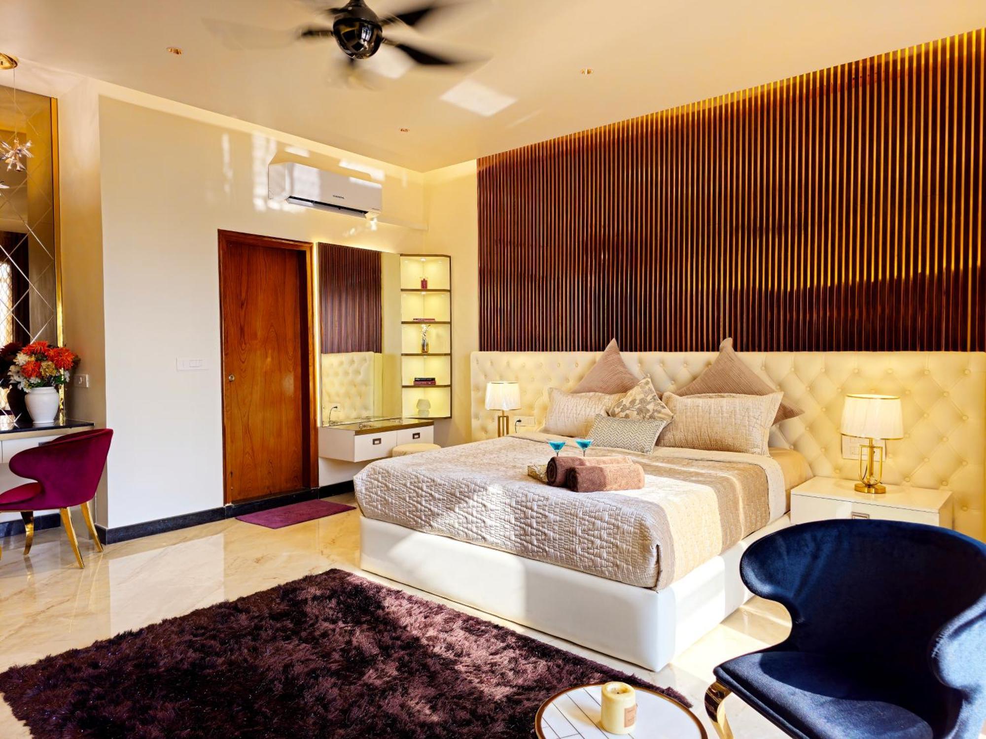 The Pentouz On 100 Feet Road Indiranagar - An Urban Luxury Retreat Apartamento Bangalore Exterior foto